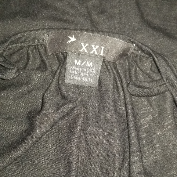 Halter Top - Picture 3 of 3